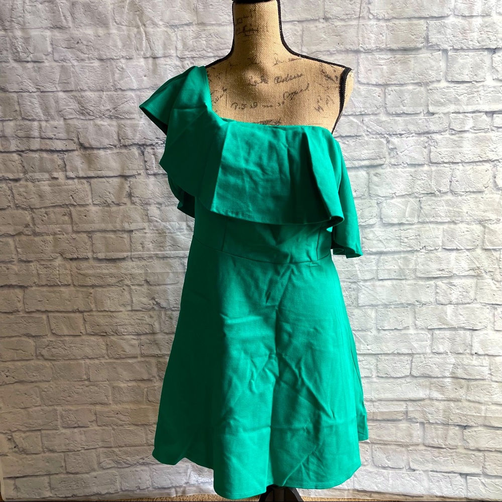 NEW One Strap Shoulder Flare Dress